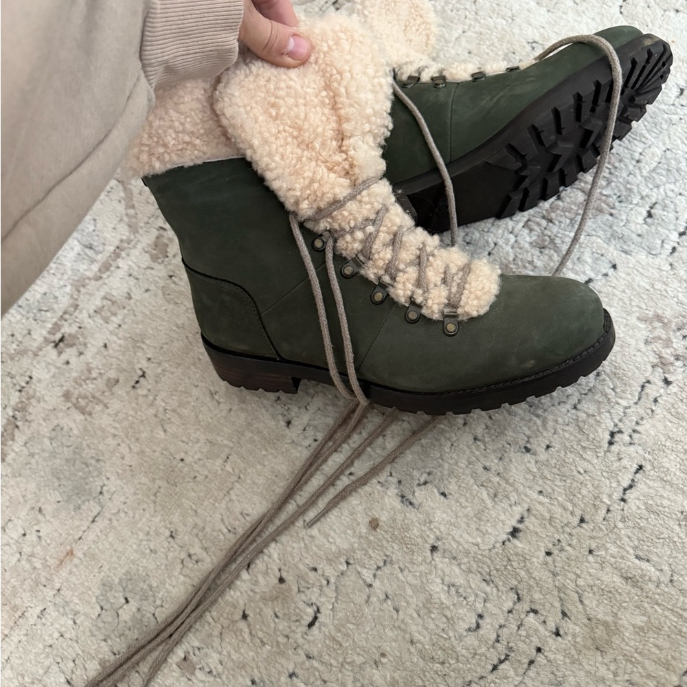 Women's Green Shearling-Lined Ugg Boots